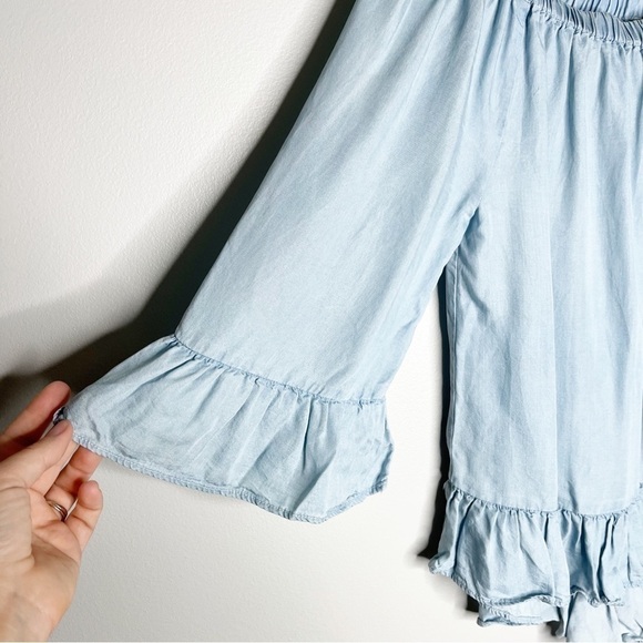 Jane and Delancey Chambray Off Shoulder Ruffle Blouse Sz M - Picture 3 of 6